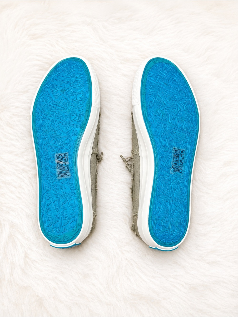 Olive Canvas Low-Top Sneakers - Casual Women's Shoes - Picture 6 of 6